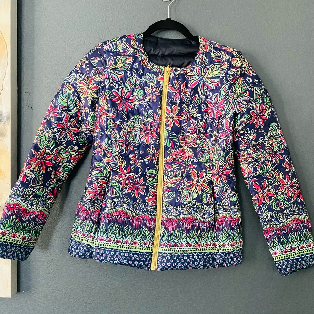 Lilly Pulitzer reversable Puffer style jacket size XS